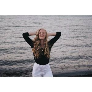 Meet your Posher, Bella